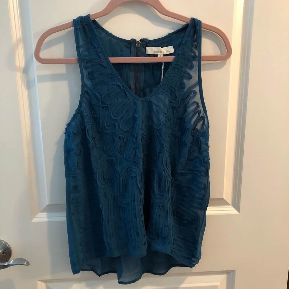 Chandi And Lia Ruffle Swirl Top Size L
